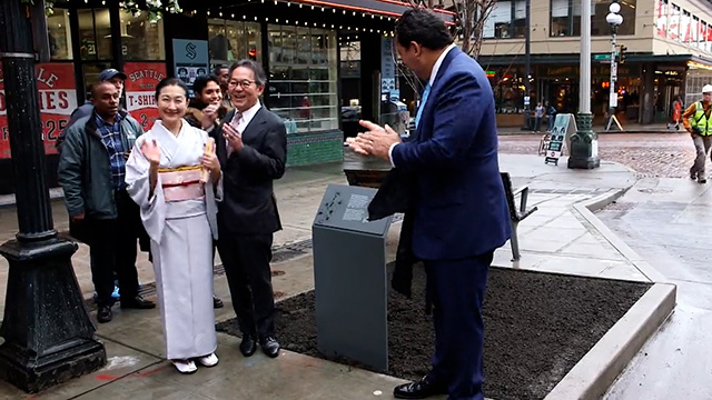 Mayor, Consul General of Japan unveil commemorative plaque by new cherry blossom trees
