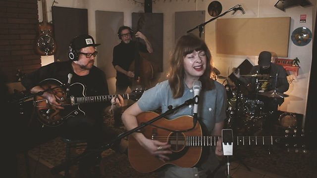 Tekla Waterfield and Jeff Fielder perform “Trouble In Time” on Explore Videos Page Art Zone: Tekla Waterfield and Jeff Fielder perform “Trouble In Time”